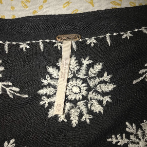 Beautiful free people cardigan/shawl! - Picture 3 of 4